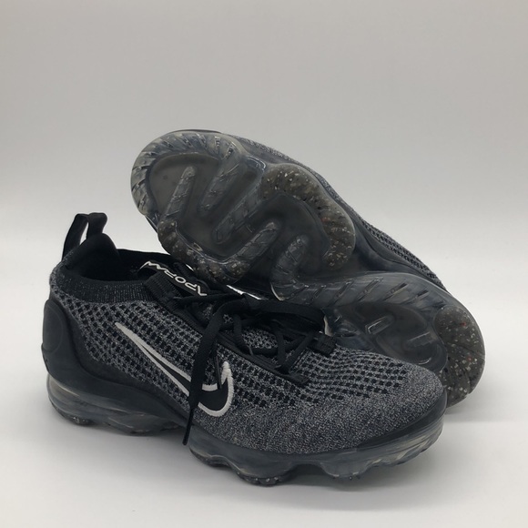 New Nike Air Vapormax Flyknit 2021 GS Black White DB1550-006 NWOB